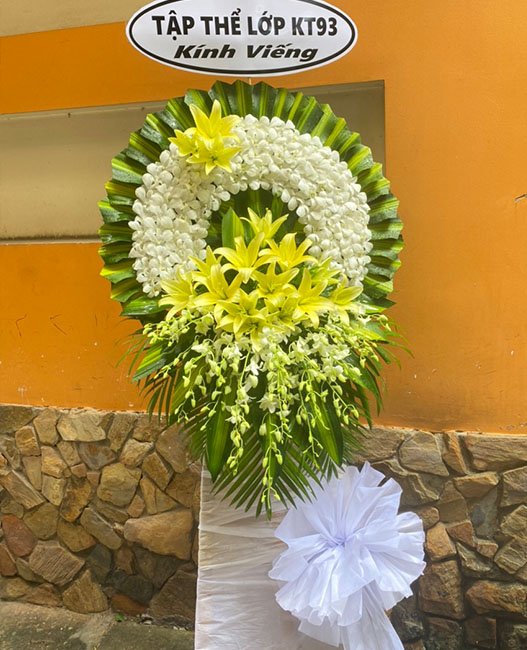 Vòng hoa đám tang công giáo Chợ Bình Minh